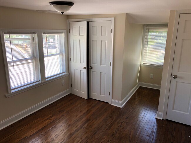 Dormitorio - 34 W Spring Ave