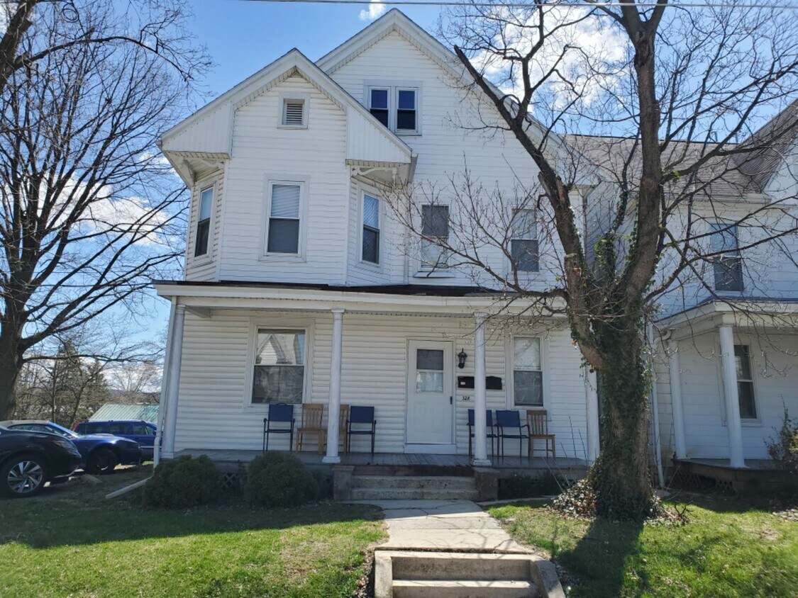 Primary Photo - 328 E Burd Street