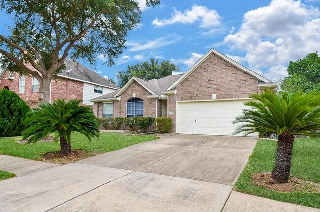 Building Photo - 19714 Fernhaven Dr