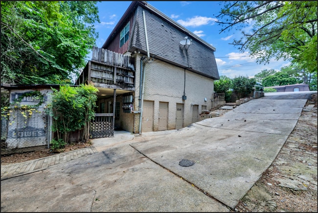 Foto del edificio - 3244 Warringwood Dr