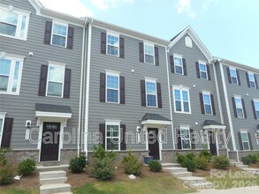 Building Photo - 2105 Autumn Olive Ln