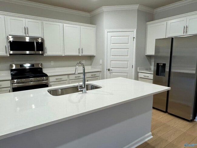 Building Photo - 207 Stockyard Cir