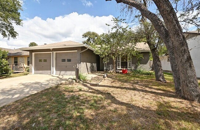 Building Photo - 1008 Hillside Oaks Dr