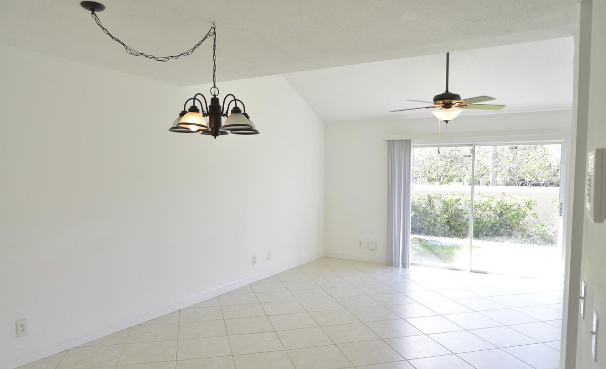 Building Photo - 3344 Alba Cir