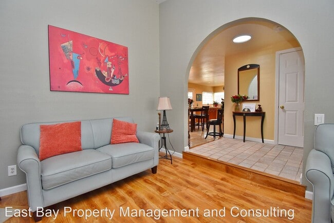 Building Photo - 5 br, 2 bath House - 4446 Alice Way