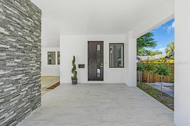Foto del edificio - 3175 10th Ave N