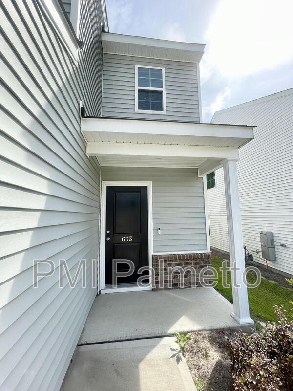 Foto del edificio - 633 Wooster Dr