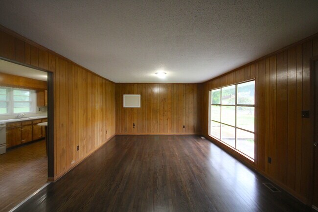 Foto del edificio - 2 bed home in East Ridge $250 off first mo...