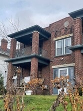 Building Photo - 2688 Calumet St