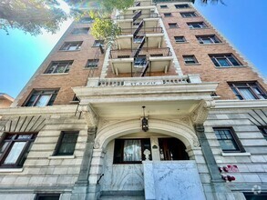 Building Photo - 1030 E Ocean Blvd