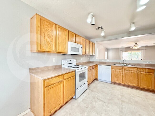 Foto del edificio - 2783 E Mineral Park Rd