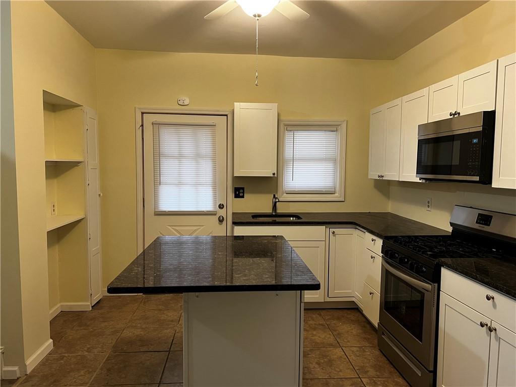Foto principal - 69 N Montgomery St