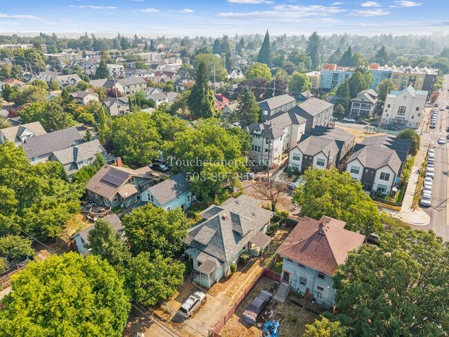 Building Photo - 2025-CHANG1