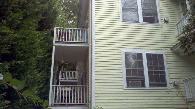 Foto del edificio - 84 Edgemont Rd