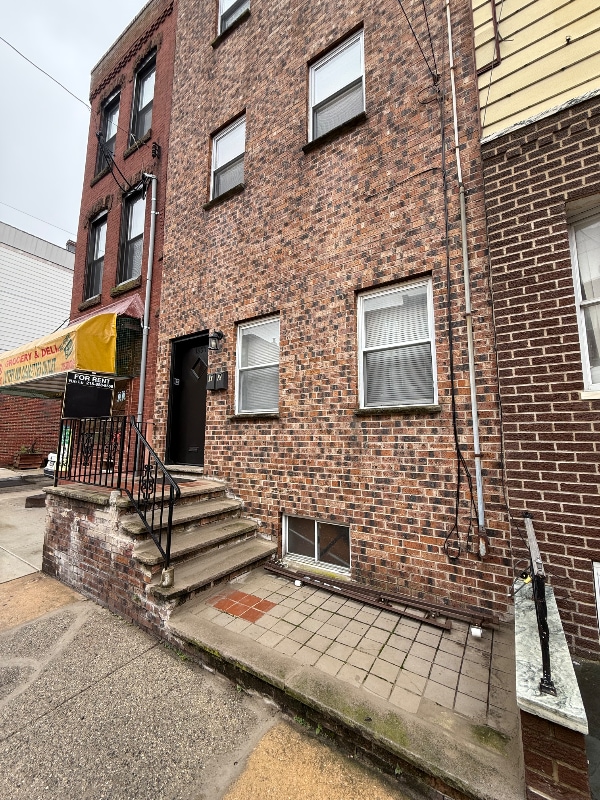 Building Photo - 1430 Jackson St