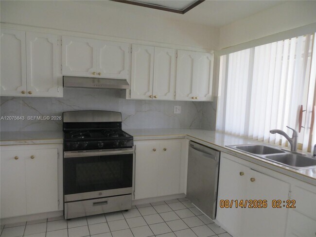 Foto del edificio - 8570 Sunset Strip