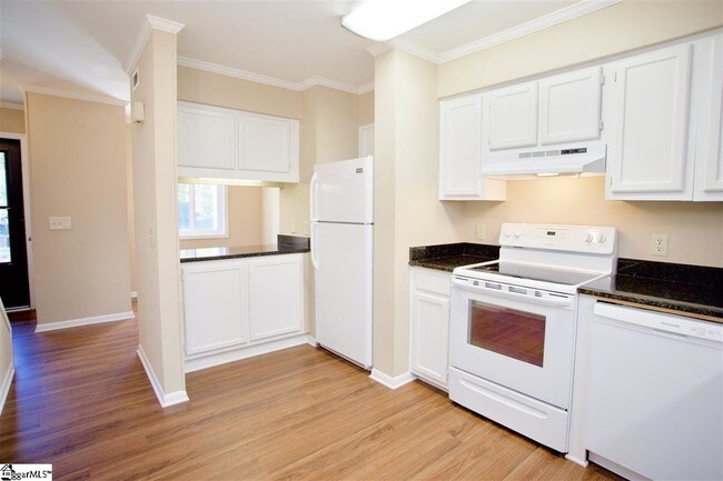 Foto del edificio - 805 Stallings Rd