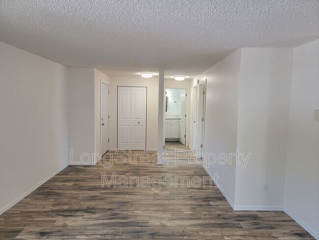 Foto del edificio - 627 3rd St