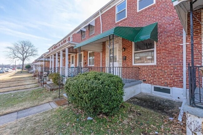 Building Photo - 114 Riverthorn Rd