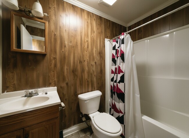 Building Photo - AVAILABLE NOW! 3 bed, 2 bath home in Lafayette!