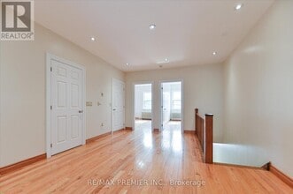 Building Photo - 1575 Bayview Ave
