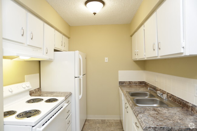 2HAB, 1.5BA - 1,050 ft² - Candlelite Apartments