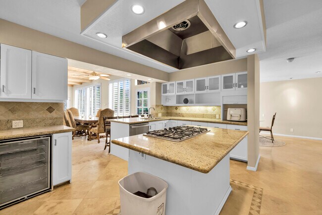 Building Photo - 45450 Rancho Palmeras Dr