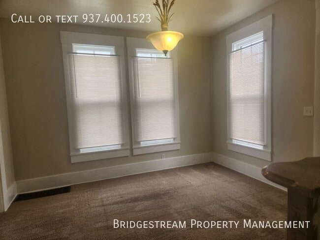 Building Photo - Beautiful historic 2-story home with 3 bed...
