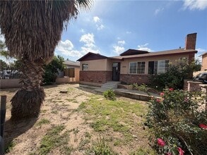 Building Photo - 1242 D St