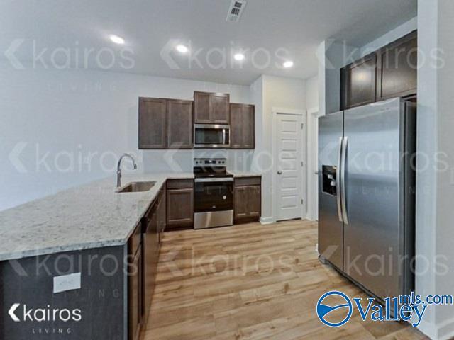 Foto del edificio - 6411 Upchurch Dr