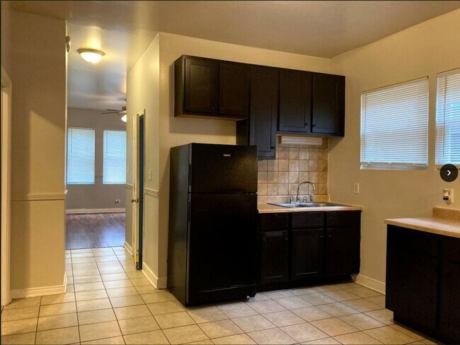 Foto del edificio - 9220 S Manistee Ave