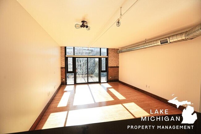 Foto del edificio - 600 Broadway Ave NW