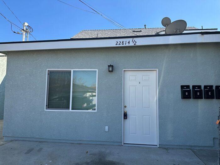 Primary Photo - Charming 1-Bed/1-Bath ADU in Newhall – Bra...