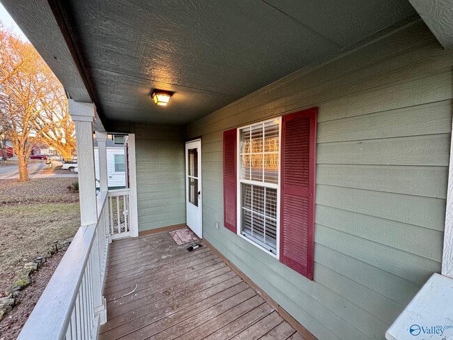 Building Photo - 4013 Pine Ave SW