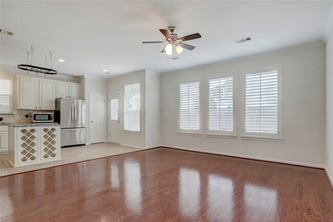 Foto del edificio - 10046 Hillside Bayou Dr