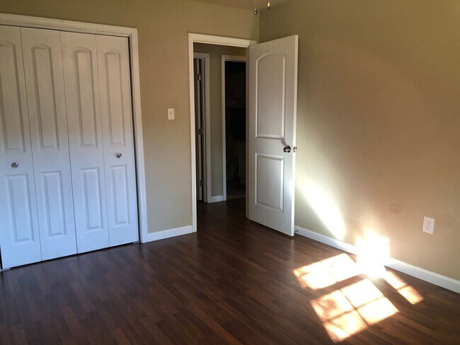 Building Photo - FOREST VILLA SUBDIVISION