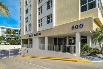 Building Photo - 800 SE 20th Ave