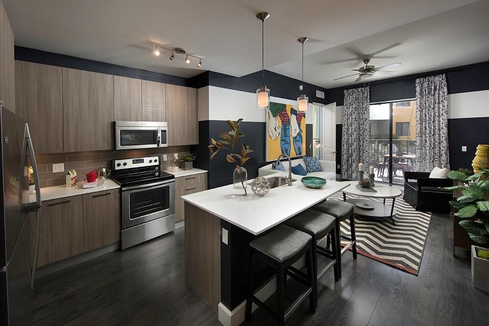 Foto principal - 8900 NW 33rd St