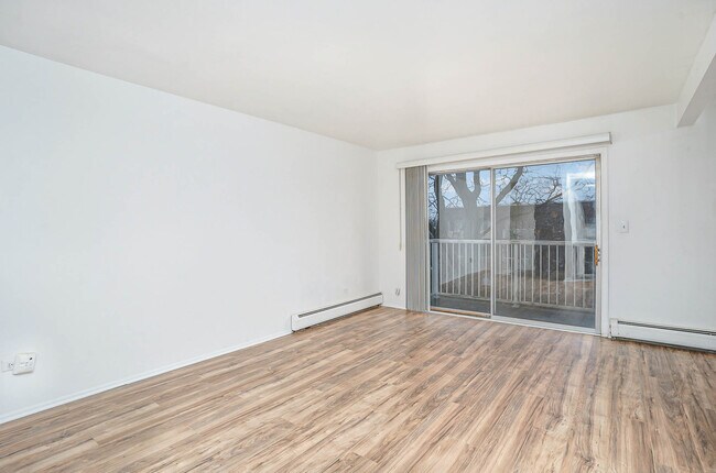 Building Photo - 6 Villa Verde Dr