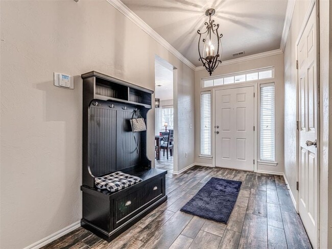 Building Photo - Gated 3 Bed 2 Bath 2 Car home of The Villa...
