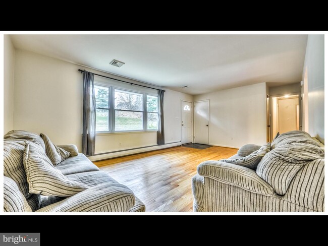Building Photo - 2314 Mt Hebron Dr