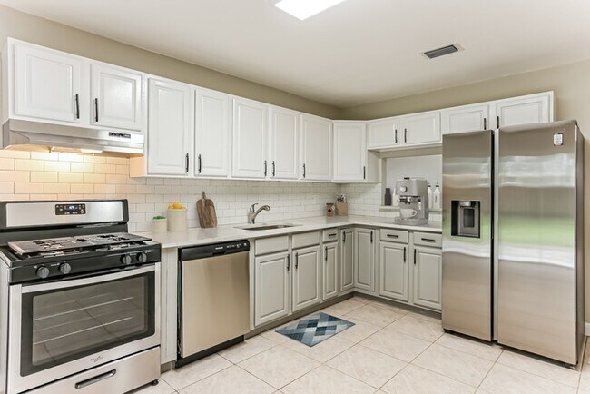 Foto del edificio - 7398 Willow Springs Cir E