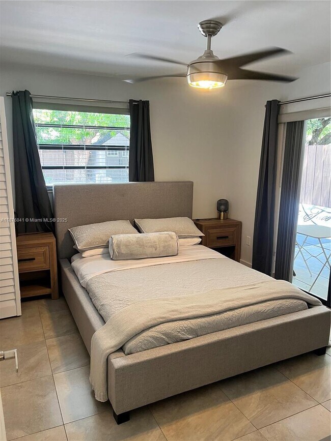 Foto del edificio - 2567 NE 182nd St