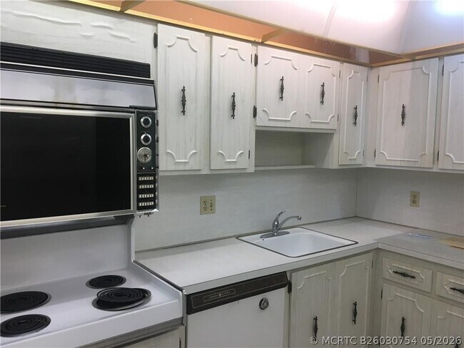 Foto del edificio - 2851 S Palm Aire Dr