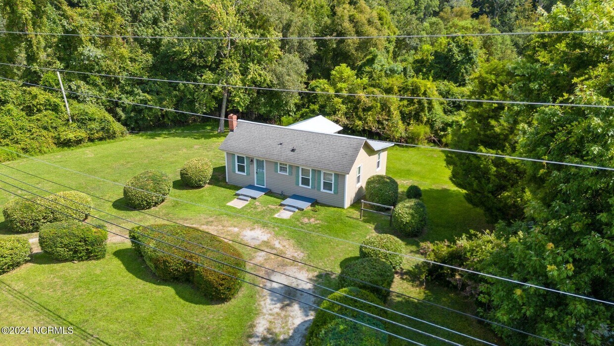 Primary Photo - 2810 Oaks Rd