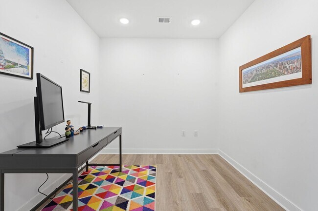 Building Photo - 21950 Garganey Ter