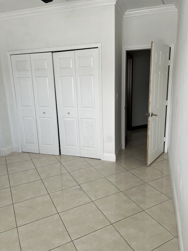 Building Photo - 13991 SW 152nd Ter