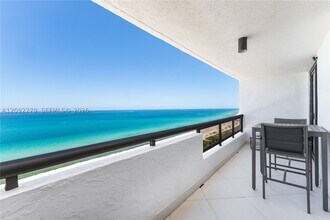 Building Photo - 2555 Collins Ave