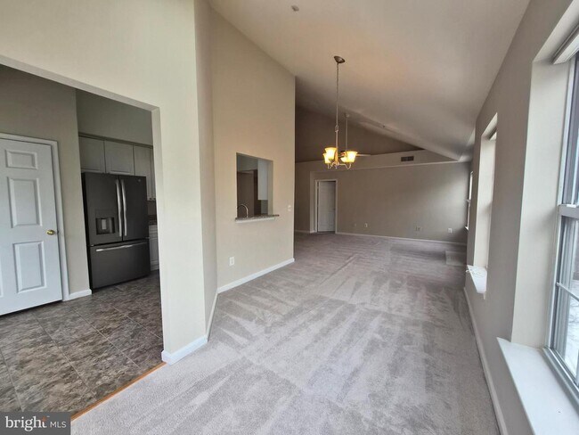 Foto del edificio - 5916 Founders Hill Dr