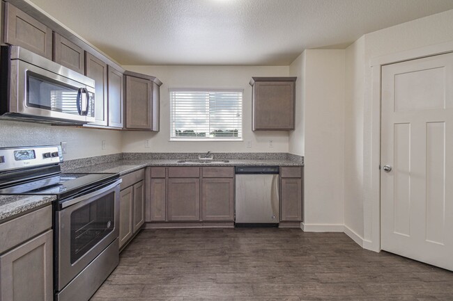 Foto del edificio - 21155 Gosling Rd